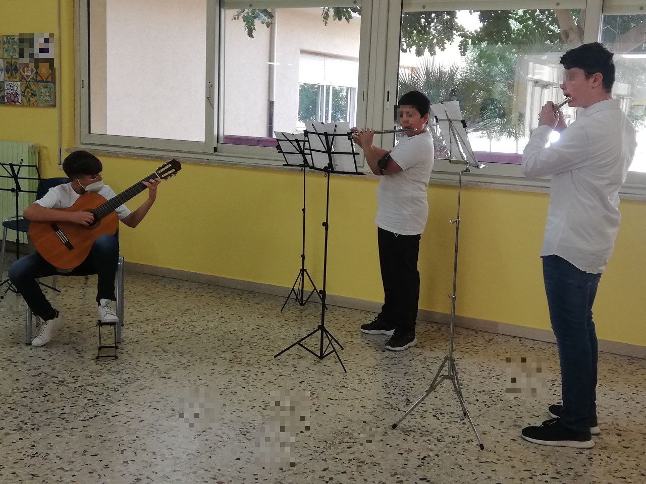 ensemble_flautichitarre_2_censored