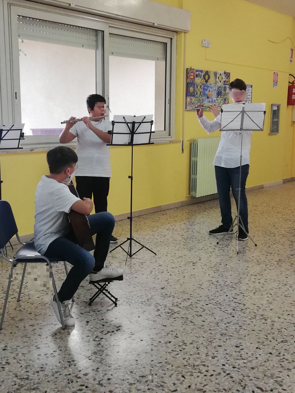 ensemble_flautichitarre_5_censored