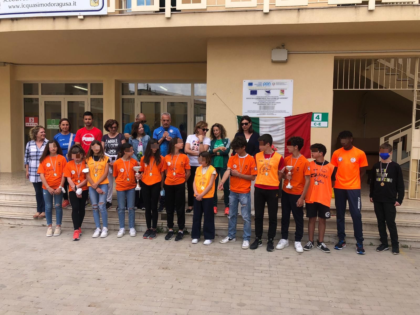 targa_Coni_-_finali_nazionali_atletica_2_censored