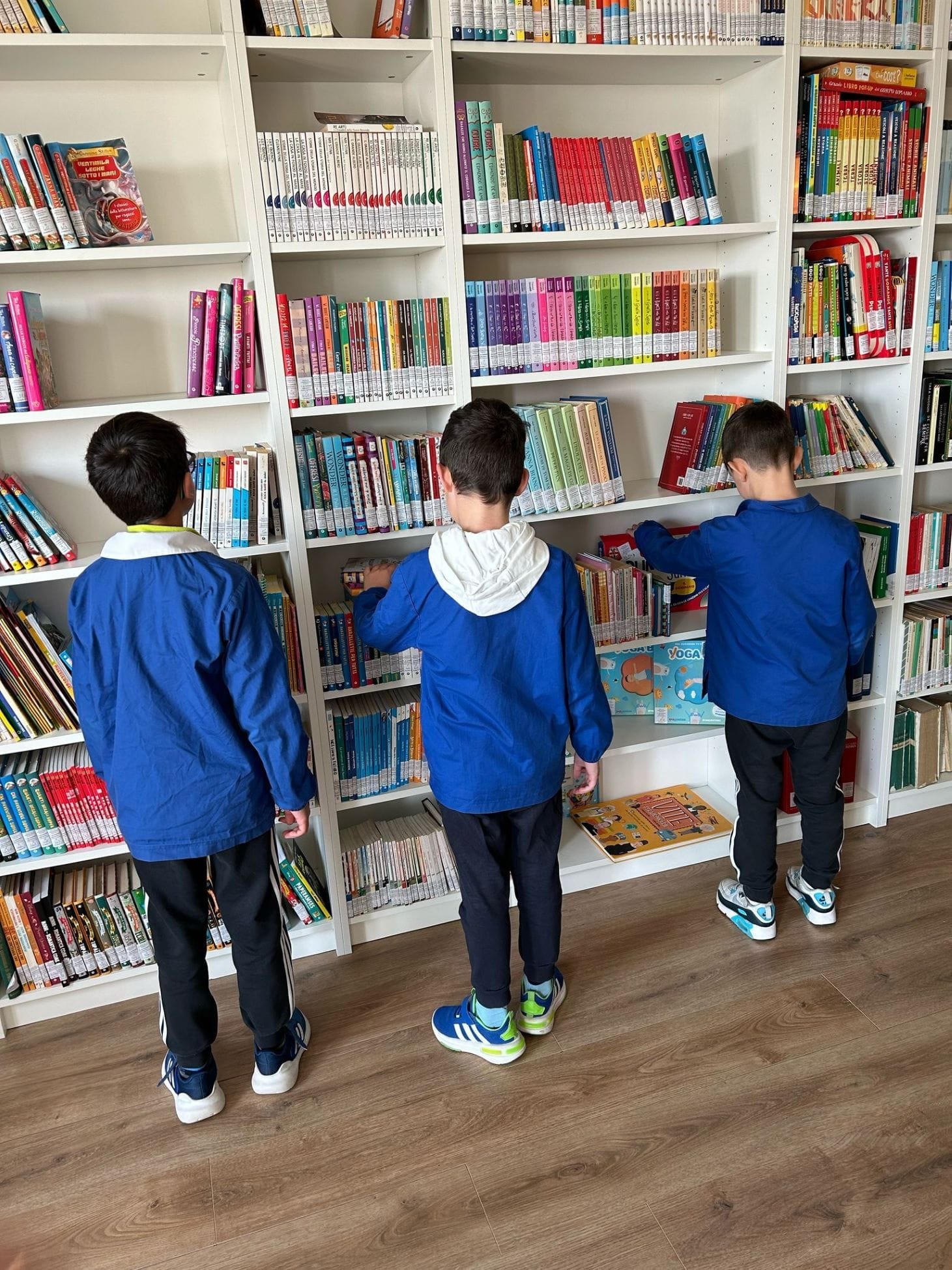 2A primaria Marina in biblioteca (1)