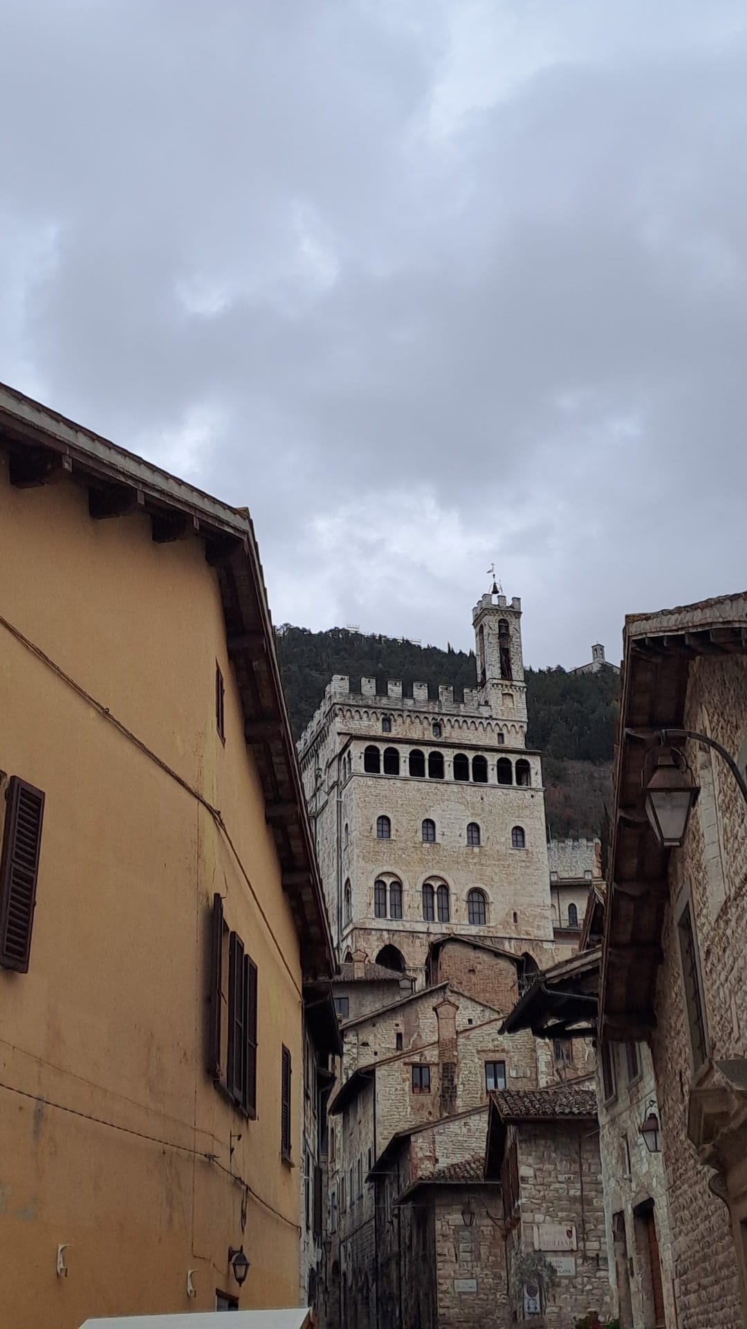 Gubbio01